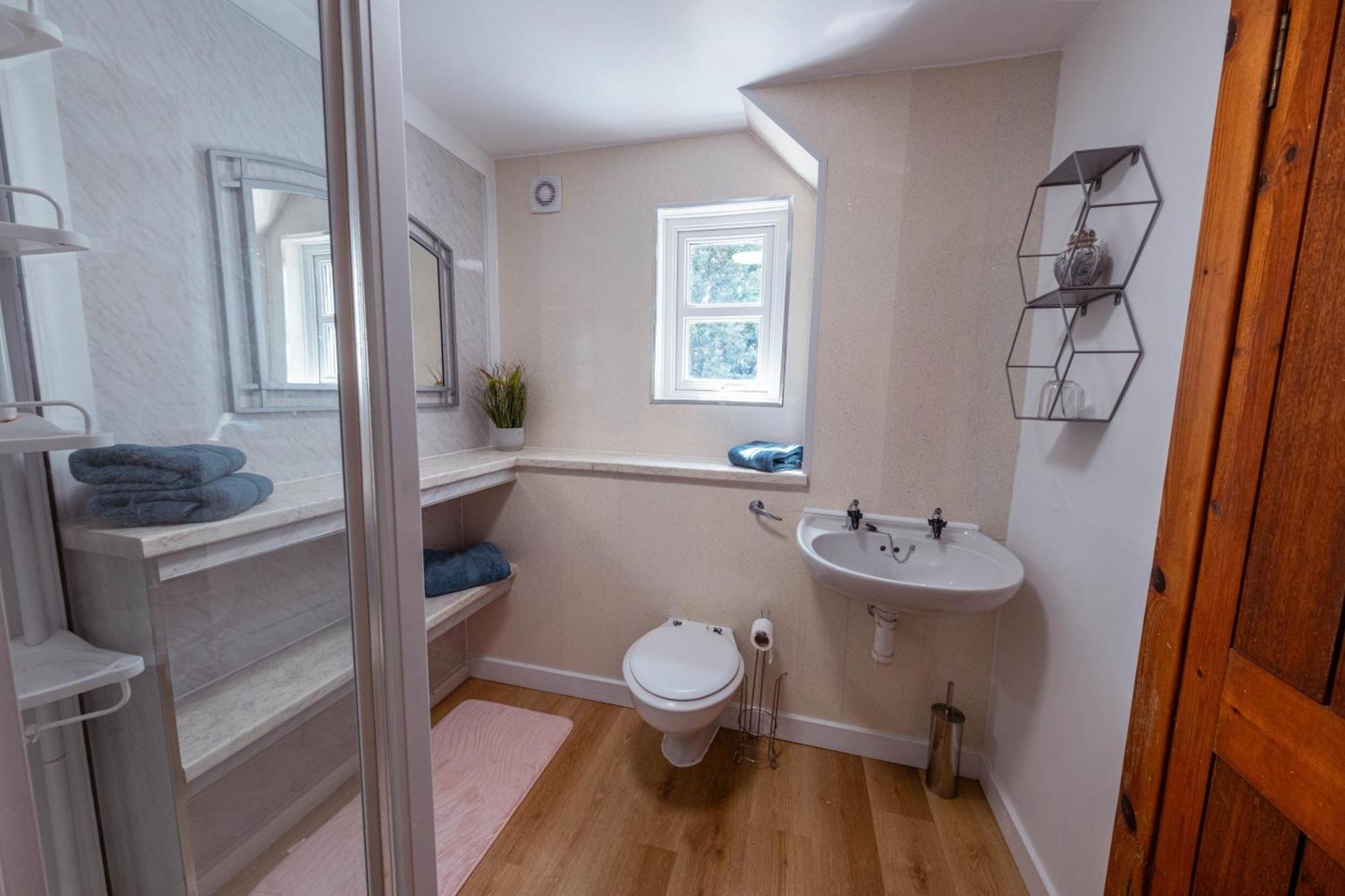 Large Country House With Garden, Outdoor Spa Area & Games Room With Hot Tub And Fire Pit Wigtown Exterior foto