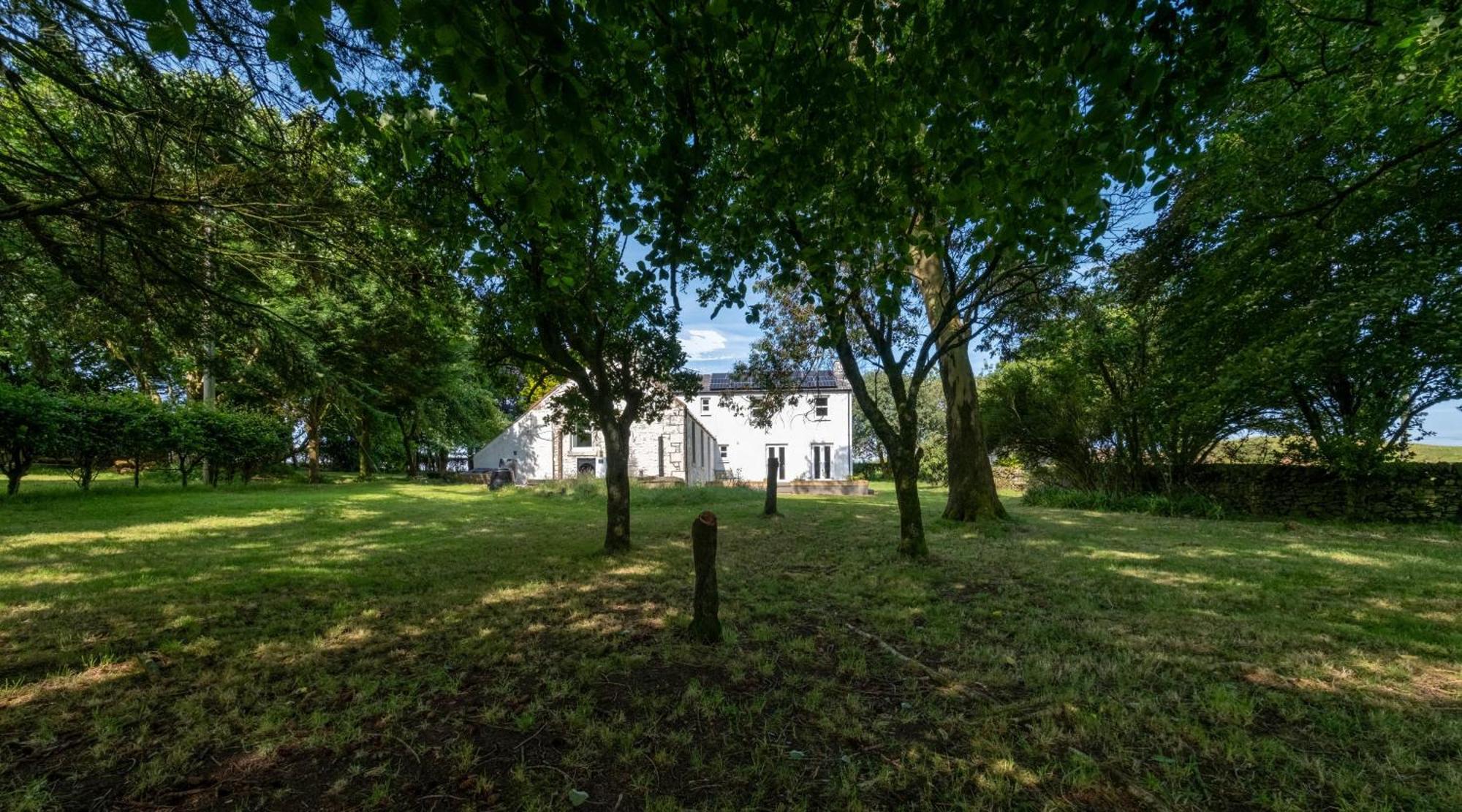 Large Country House With Garden, Outdoor Spa Area & Games Room With Hot Tub And Fire Pit Wigtown Exterior foto