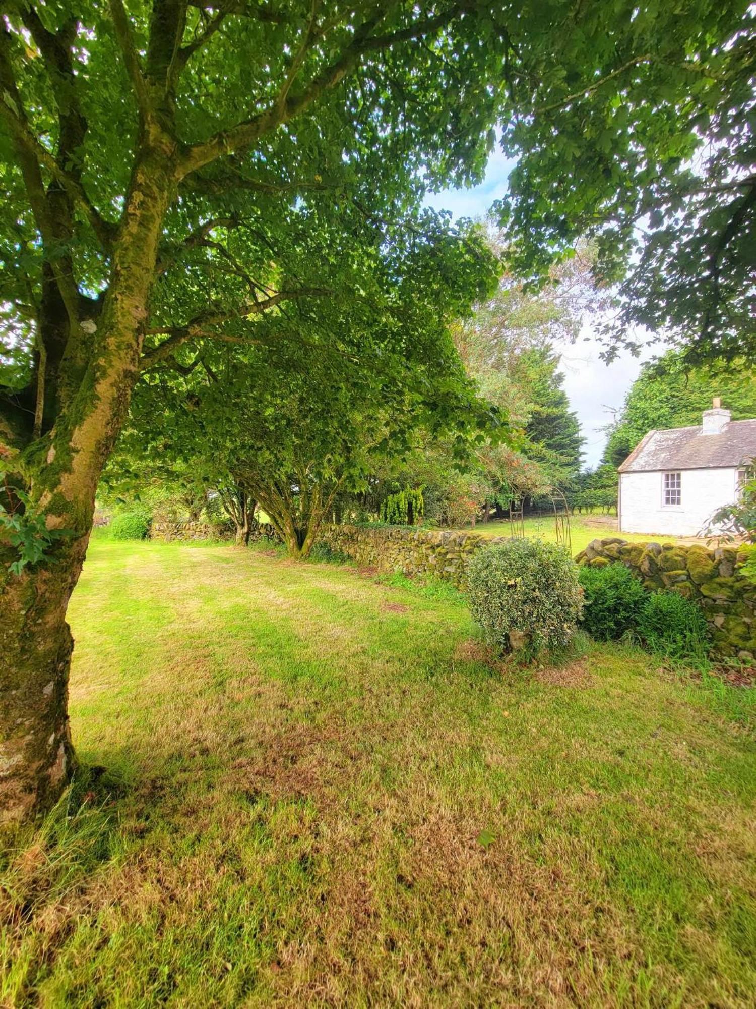 Large Country House With Garden, Outdoor Spa Area & Games Room With Hot Tub And Fire Pit Wigtown Exterior foto