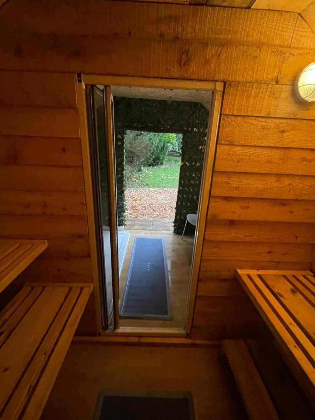 Large Country House With Garden, Outdoor Spa Area & Games Room With Hot Tub And Fire Pit Wigtown Exterior foto